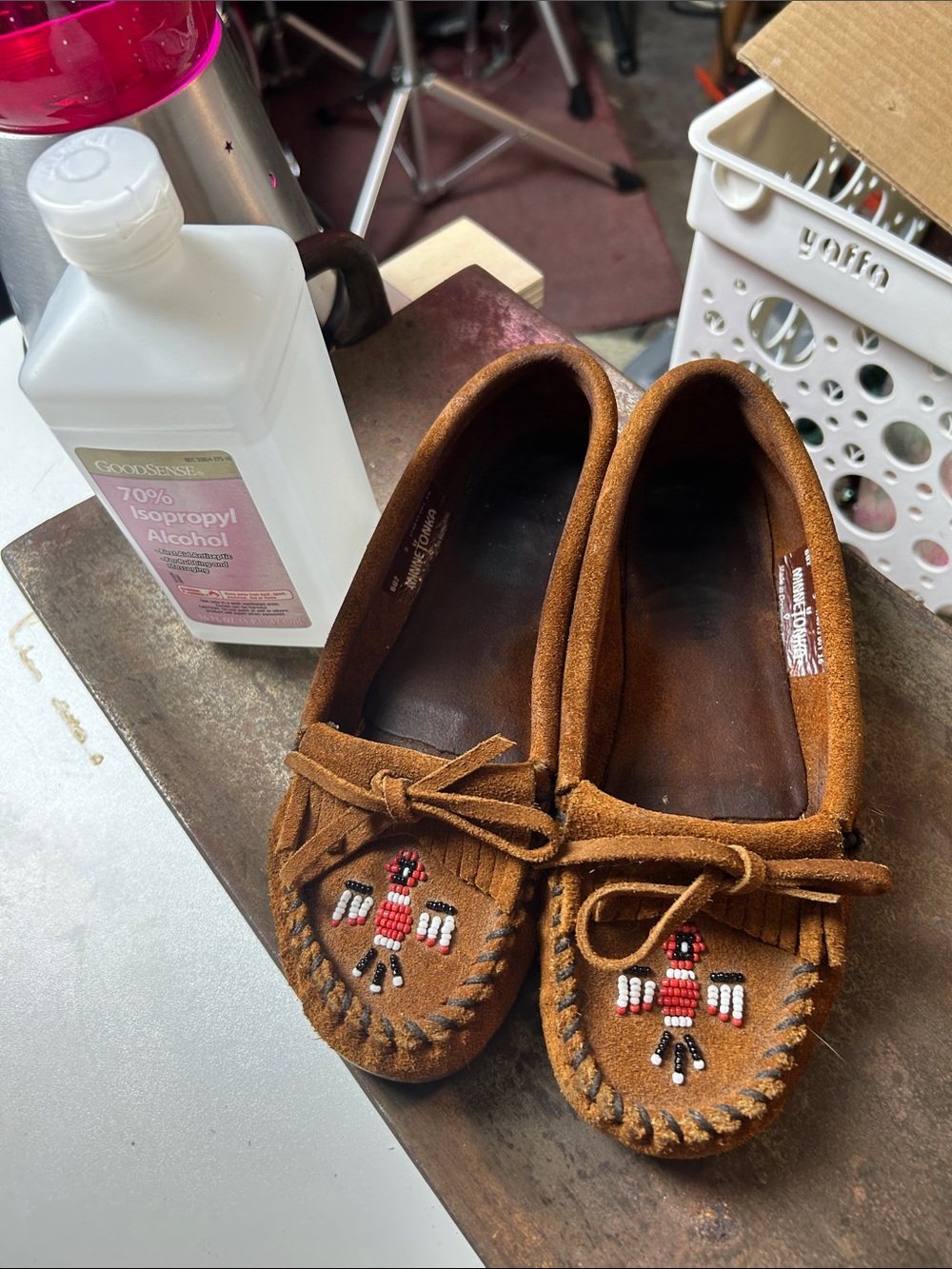 Minnetonka Brown, Suede, Thunderbird Beaded Moccasins in Women’s Size 5